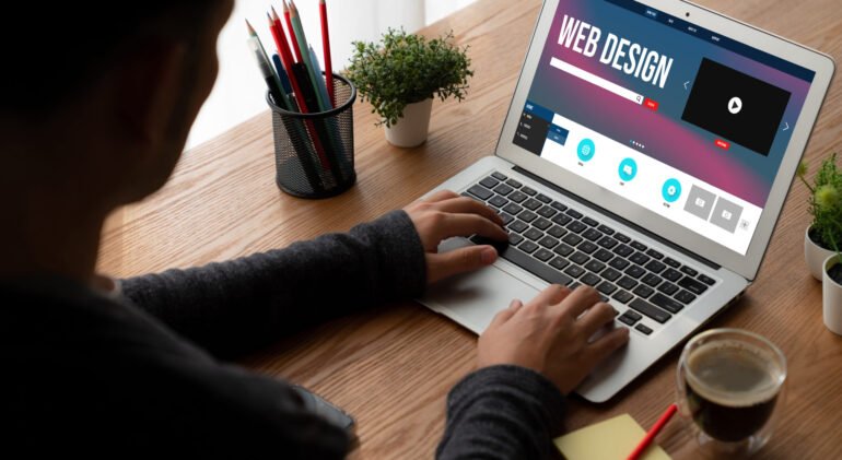 Website design software provide modish template for online retail business and e-commerce